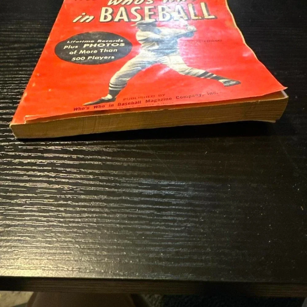 1968 Who's Who in‎ Baseball Carl Yastrzemski Cover 53rd Edition